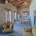 Melivaroni Villa *