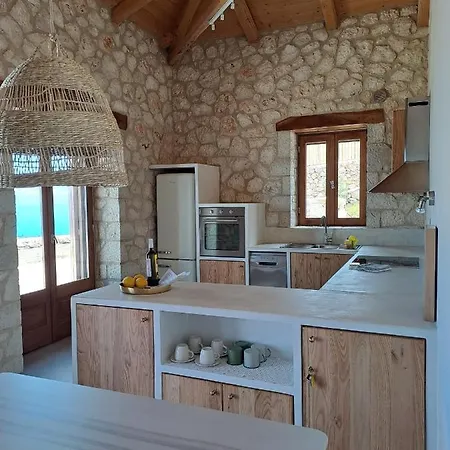 Melivaroni Tsoukaládhes