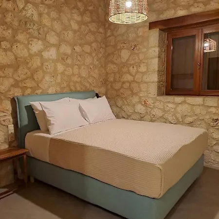 Melivaroni Tsoukaládhes