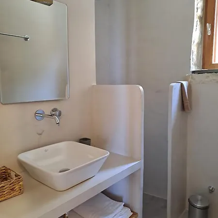 Melivaroni Villa *
