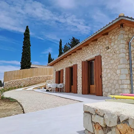 Villa Melivaroni Tsoukaladhes